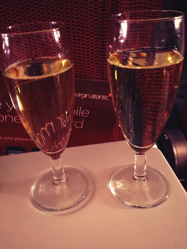 HollyBradshawPV's tweet photo. Really nice welcome from @VirginAtlantic ❤️😃 Thanks so much! #lovelystaff http://t.co/h1Na0fj5wA