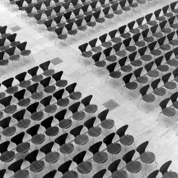 maxenrich's tweet photo. Arne Jacobsen's Series 7 chairs in Gentofte City Hall, Denmark http://t.co/RPIgTSEIcw