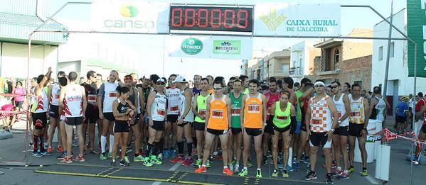 superdeporte_es's tweet photo. L´Alcúdia estrenó la Mitja Marató del Kaki.
http://t.co/At6Nl0bTf6 http://t.co/pkKL008UpH