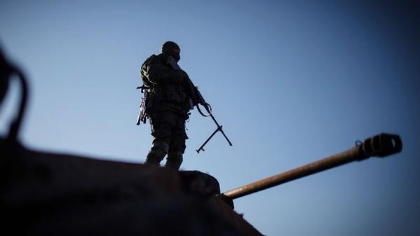 Ополченцы #ЛНР добровольно выпустили из окружения 150 украинских силовиков ntv.ru/novosti/125612…