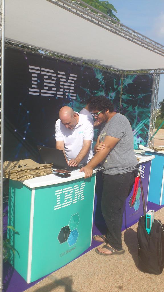 mirmirber's tweet photo. Our first student signing into Bluemix today, yeah!!!! @zivdai #bluemix @DrorPearl http://t.co/OLDK2vtnZJ
