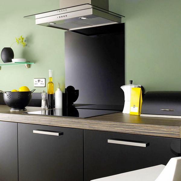 ceramicaashtead's tweet image. Add a glass splashback into your kitchen...Suitable for any style, they offer a clean look which is easy to maintain!