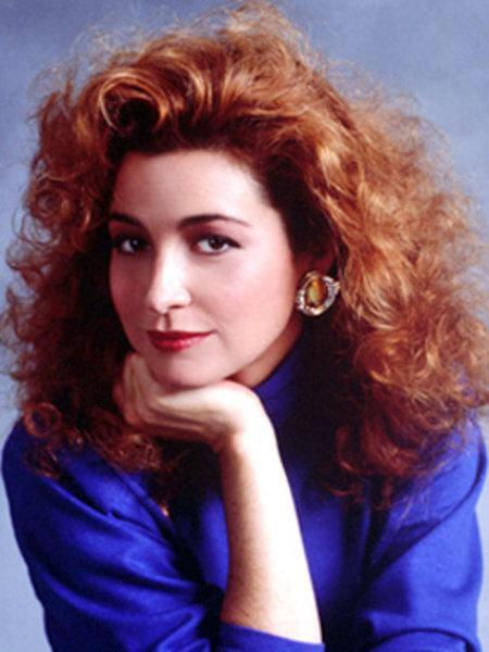  A BIG HAPPY BIRTHDAY TO ANNIE POTTS, (played Mary Jo on "Designing Women"), born on this day in 1952. 