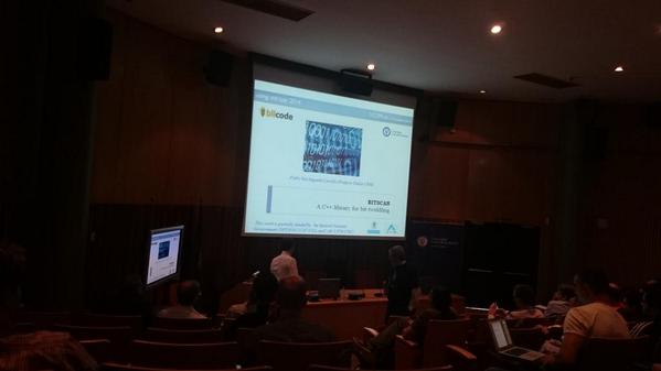 VitaminaCPP's tweet image. Empezando la charla sobre #BITSCAN en @usingstdcpp por @pablosansegundo ¡vamos allá!