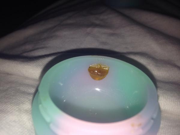 DabbedOut_'s tweet photo. Enough for one more glob of bomb ass shatter http://t.co/L0sdoEvltj