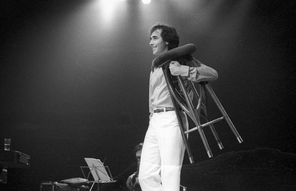 el_pais's tweet photo. ESPECIAL: Serrat 50 años de música http://t.co/bLUfwaLZy2 Escuche el adelanto del nuevo disco, entrevista, fotos... http://t.co/Fqjp7cOjd0