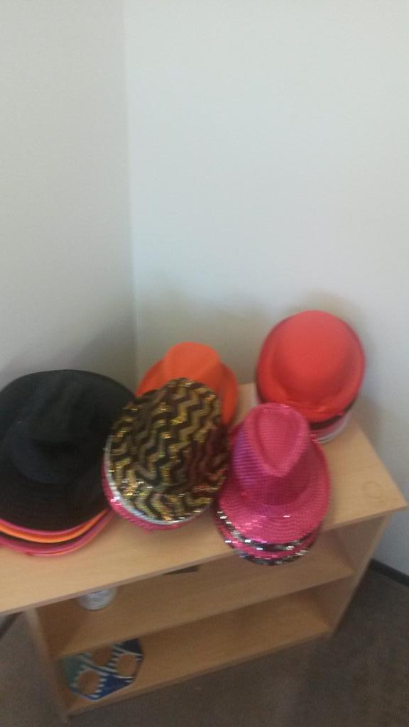 Donderdag is de terugkombijeenkomst v.d. #summerschool in #Tiel. Met een quiz waarvoor deze super leuke hoedjes!!