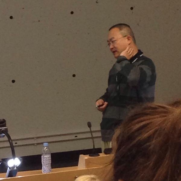 FFoooFy123's tweet image. بشتاقتله💔😭

مسكين طيب 🙊❤️

#last_lecture