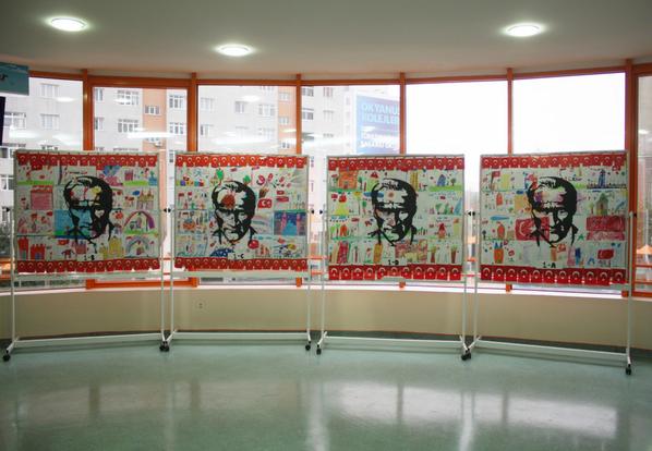 Beylikdüzü Okyanus Koleji 1.sınıf öğrencilerinin hazırladığı ''Cumhuriyet Bizim'' konulu resim sergisinden bir kare