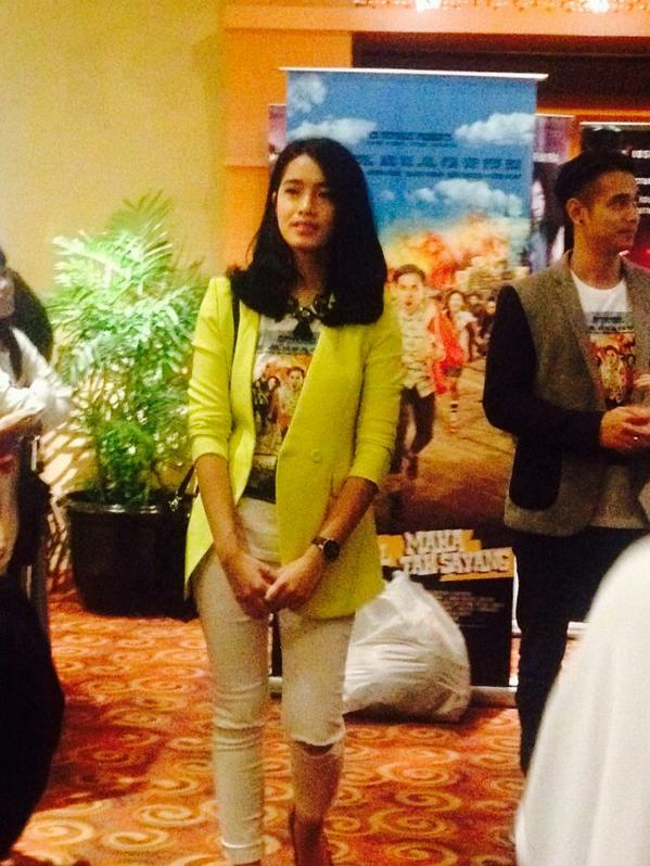 AnaLoversss's tweet photo. hallo analovers dan kak @anaoctarina ,maaf yaa admin jarang on:( http://t.co/QZK2kMq2x5
