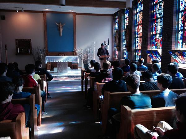 SJCampMin's tweet photo. Senior Matt Wilson sharing about the people he can count on. Who are your rocks in the storm? #STORM2014 #crushedit http://t.co/rgIoaW5NBn