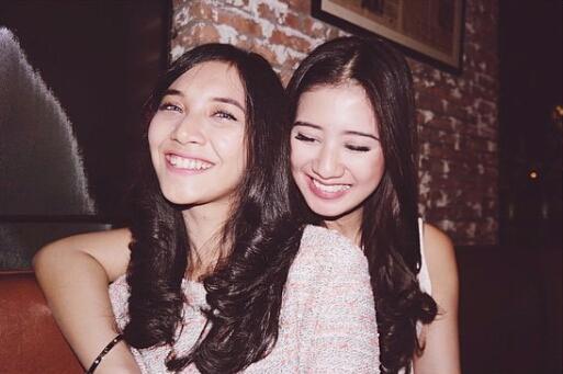 RT <a href="/shelzaholic/">SheilaEzagio(onceng)</a>: teteh w/ kak fita😘
kembaran yg sama2 PA nya 😜😜