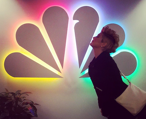 Tessanne's tweet photo. Gonna be on #TVONE @NewsOne with @RolandsMartin hosted by #MoIvory #tunein #DC #imhere #lovethisplace http://t.co/inHakbBzak