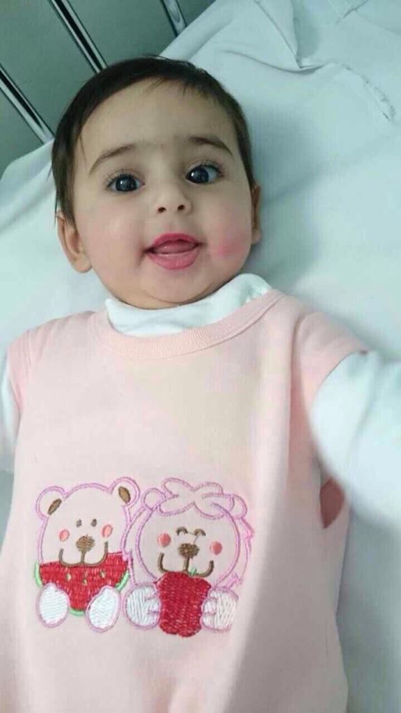 Hhh6886's tweet photo. طفله عمرها ٦ شهور وجدت عند مستشفى
وهي الأن في احد دور الرعايه بالرياض
قد تكون مختطفه
لذا نرجو تعميم الصوره للتأكد. http://t.co/r80q0xoKr2