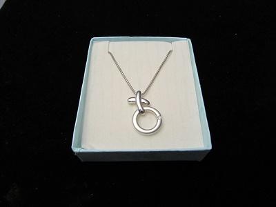 play2save's tweet image. You can WIN this item &amp;amp; many more ... play2save.com ~XO Silver Pendant and Chain-Retails $139.00 
#Play2Save