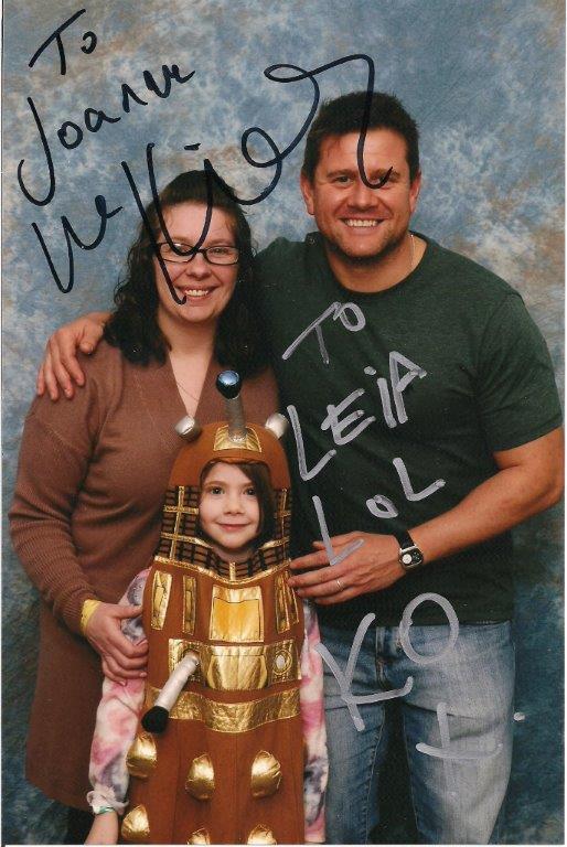 The_Frozenoak's tweet photo. #DoctorWho #Dimensions2014 The fabulously crazy @KaiKaiOwen Great to meet you
#Torchwood http://t.co/wltPvgJ9OR