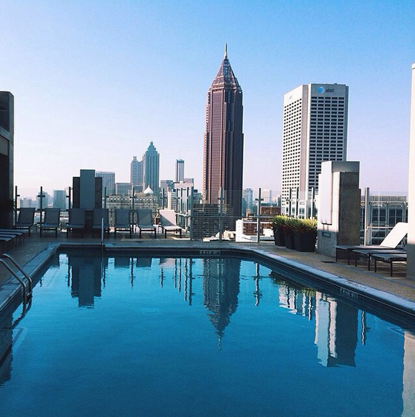 FACCAtlanta's tweet image. #HelloAtlanta A little swim before going to the office? Thanks @brett_o &amp;amp; @discoveratlanta for the picture!