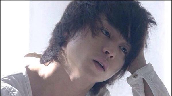 ninomiya39's tweet photo. このドラマ懐かしい❤️❤️

ドラマの名前わかる人RT👀👊

#RTしたARASHIANSフォローする 
#RTしたARASHIC全員フォローする http://t.co/OUdMyJ6ewu
