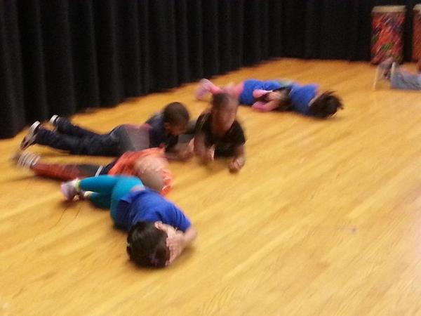 thaley222's tweet image. Fire safety month #HughesSCSD Nice demo from Mr. Marzullo #stopdropandroll