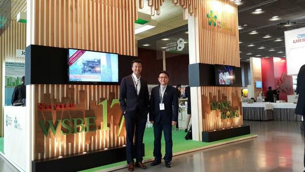 RLPhongkong's tweet photo. @bryantlu our VC and MK Leung our sustainable leader are now at @GECEs #WSB14 ! Great party #WSB14Barcelona http://t.co/h2FWWPPH2p