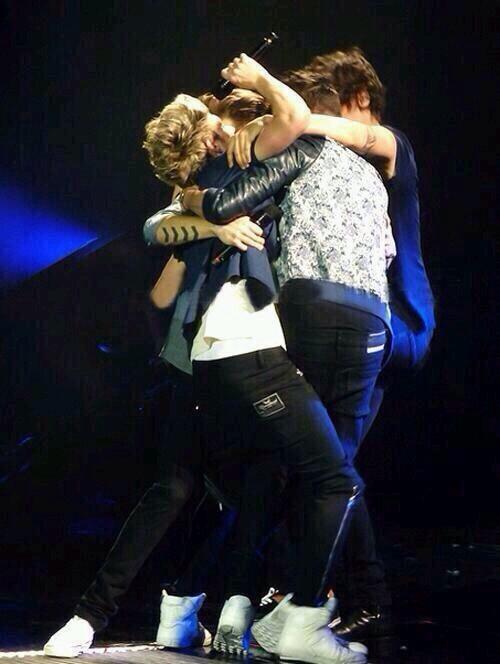ayaaya03111's tweet photo. 1Dいないと生きていけない💕
世界1カッコいい💕
I Love One Direction💕 

#1Dが大好きな人RT 
#1D好きな人と繋がりたい 
#RTしたDirさん全員フォローする http://t.co/VbEEIPCefS
