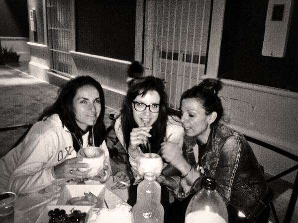 danieldiana7's tweet photo. Noches de desenfreno mañanas de ibuprofeno .... Jijijiji http://t.co/6dFbLe3b58