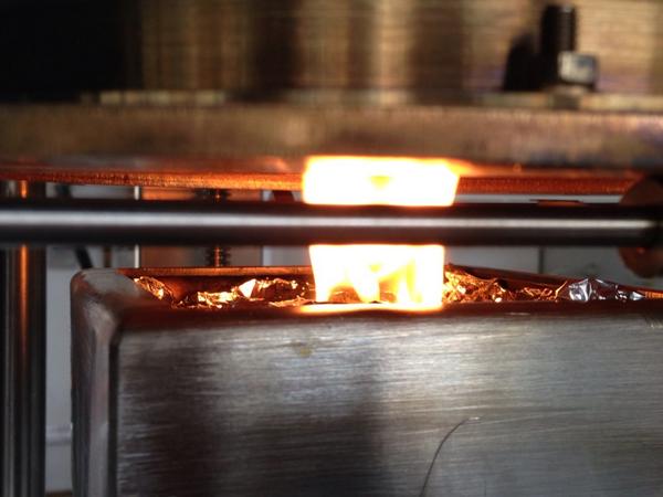 ClaireMBelcher's tweet photo. Burning wood in the iCone #PalaeoFireLab our 1st proper experiments! @VickyHudspith @MJGrosvenor @ExeterGeography http://t.co/CHXTYtPWiK