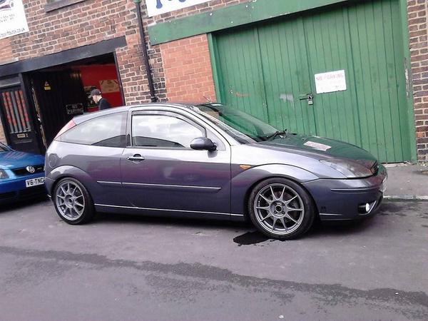ReflectionsRuss's tweet photo. #focus #st170 #valeting #CarCaresOurPassion http://t.co/6aFU1eaRXo