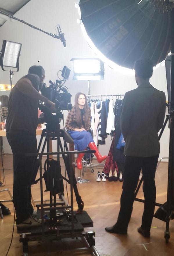 GemmaRoseBreger's tweet photo. Win new #Hunter wellies worn by @BinkyFelstead on a shoot. UK5. Must be following &amp; RT to win! Ends 6pm  😍 #Mic http://t.co/TF2nVhz8qA
