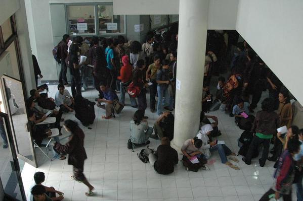 Nih nmnya akmawa FSR jmn dl kl mo KRSan..
Isine preman kabeh,munggah2 mejo jg,tur sumpah ngangeni pol! ;) <a href="/ISI_jugak/">Sewon Agraris</a>