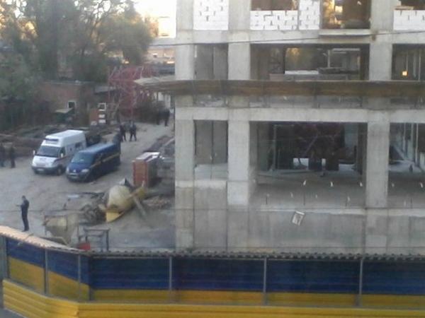 В Днепропетровске из-за падения строительного крана погибли 4 человека