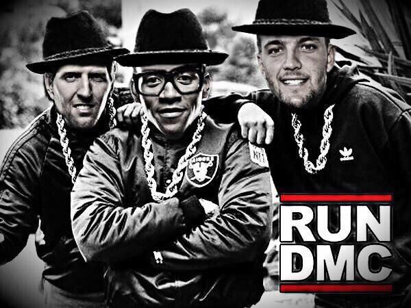 MaverickHumor's tweet photo. Who's gonna run this town tonight?! #DALatSAS http://t.co/qWR4yEYDOD