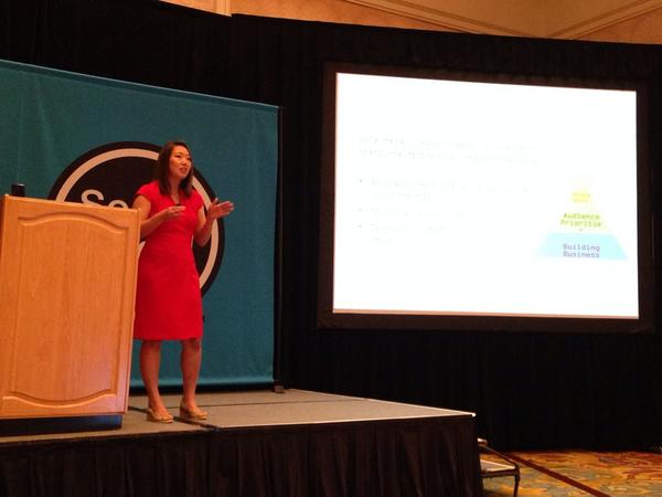 roohimoolla's tweet photo. @joyhays from AT&amp;T speaking on Media Mix @ #socialmediaorg "Social Media is the bridge between POE" http://t.co/gOqocmlDCz