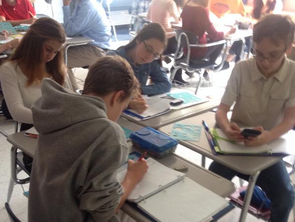 PeterJa80935355's tweet photo. Students engaged! http://t.co/HraIKjxt8h
