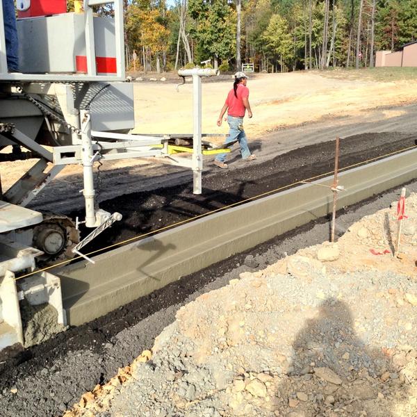 CutalongVA's tweet photo. Millings and Curbing!!! Looks beautiful!
#LakeAnna http://t.co/SwHyrsC62c