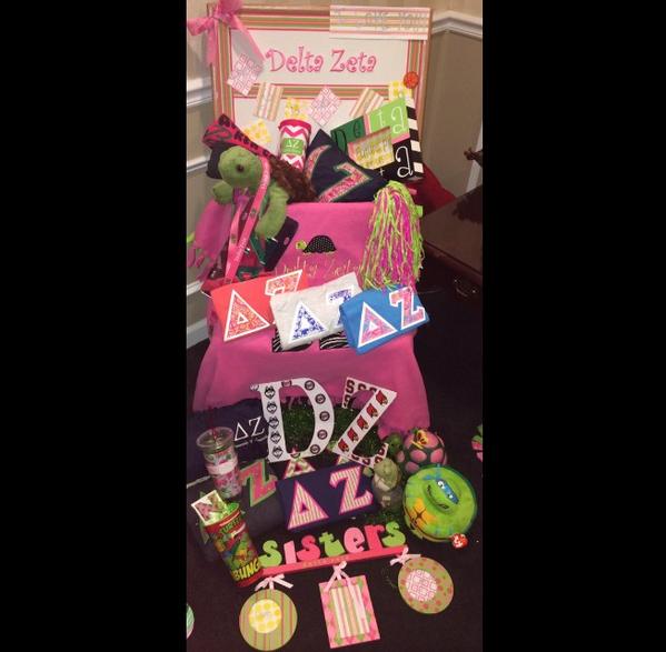 lexstrongsbig's tweet photo. Lil bebes DZ DAYYYYYYYYY 💖💖💖💖💚💚💚💖💖💖💚💚💚 http://t.co/bPSaHERO9G