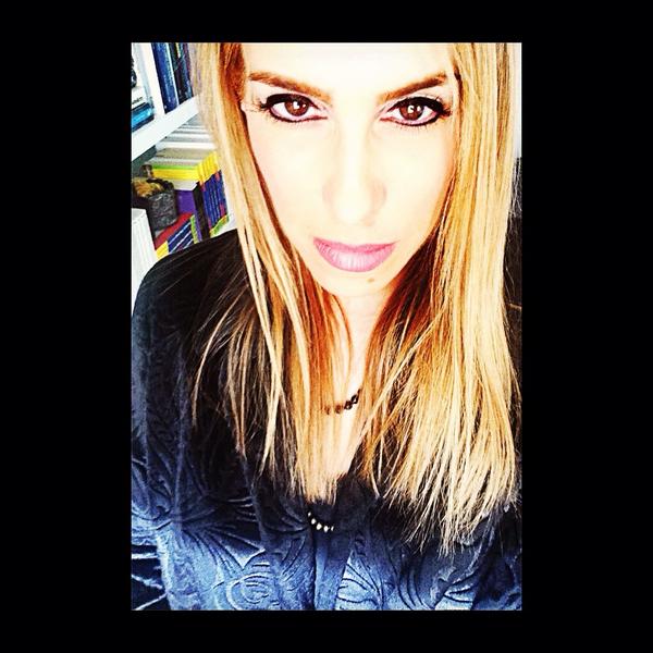 drjennmann's tweet photo. Glad @ashleyzoharstyle got me 2keep ths jacket when we cleaned my closet. #maternityjacket #Imnotpregnant #cuteanyway http://t.co/2Al653EE0S