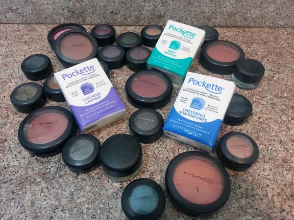 pockettetissues's tweet photo. Attention Make-up artists A New Kid is on the Block. #Pockette #tissues. #Highlyabsorbent, #Lintfree, ultra-plush. http://t.co/KcDfa8eEfL