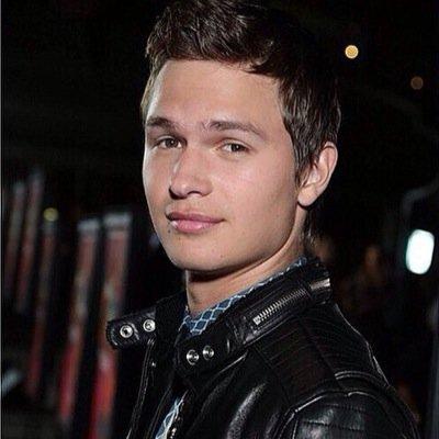 hotornot______'s tweet photo. Retweet-Hot
Favorite-Not 
Ansel Elgort http://t.co/6VznjQC5Cs