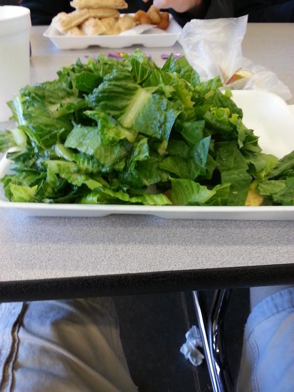 TheChampClark16's tweet photo. My lunch for the day wrestlers diet @PGroveHS http://t.co/hVKoqo9VTw