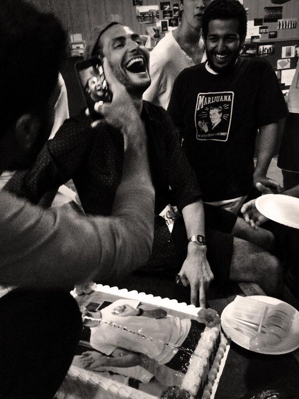 Kane_Husbands's tweet photo. Celebrating #SaudiStyle #NYTinSaudi #ThreeCakes ๐๐ฐ๐ฎ (thanks) http://t.co/I9Cv60rwiU