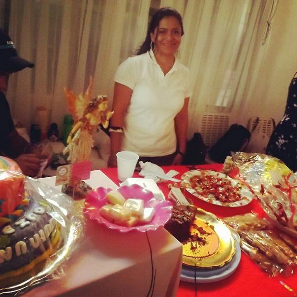 PochefCakes's tweet photo. #SublimeReposteria! para toda #Ocación y #Eventos #TortasArtísticas! #Muffis! #Bomboneria! para sus #DulcesPaladares! http://t.co/H9aPKkpVRr