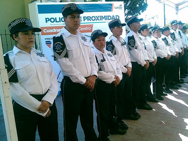SaltilloGob's tweet photo. A partir de hoy, la Policía de Proximidad Social patrullará las calles del centro de la ciudad. #SeguroEsSaltillo http://t.co/4t50HuZwOG