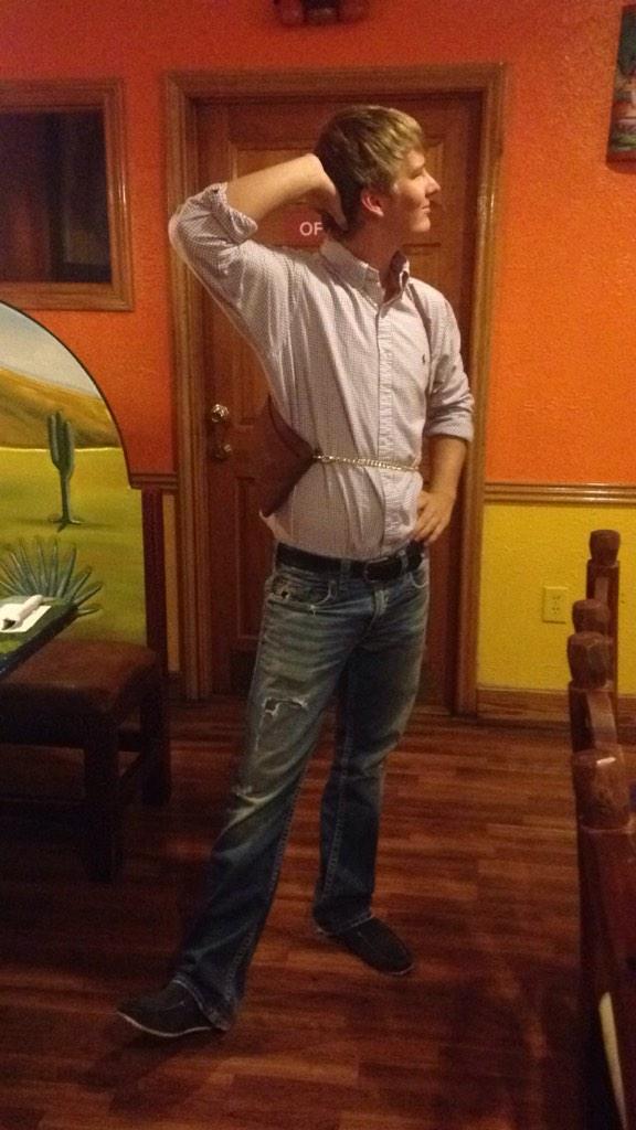 bradleysanders4's tweet photo. @FooCarter131 Is all about the accessories http://t.co/HAOnODGjdl