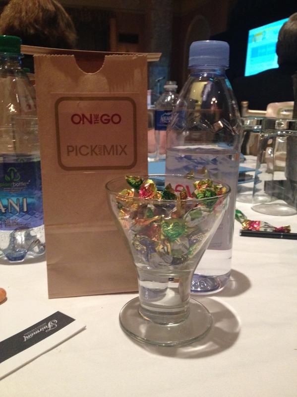 mariawcernak's tweet photo. #cgcmac2015 #otg2.0 #afternoon recharge http://t.co/S7qinOek1T