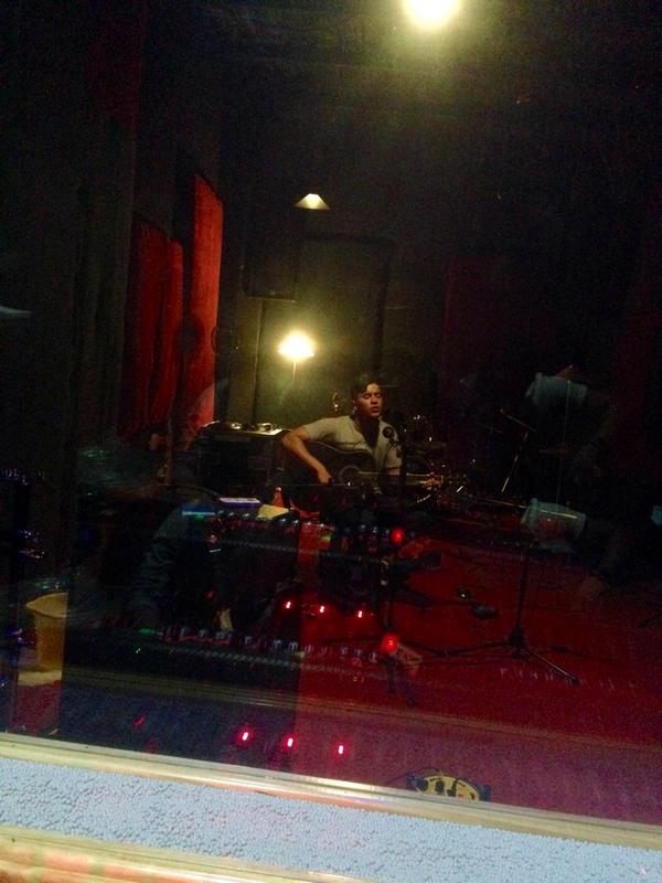 KGestudios's tweet photo. Apoyando el talento paraguanero , @EudisRuiz dando inicio a su fenomenal y amplio proyecto . http://t.co/svQyOuNBwh