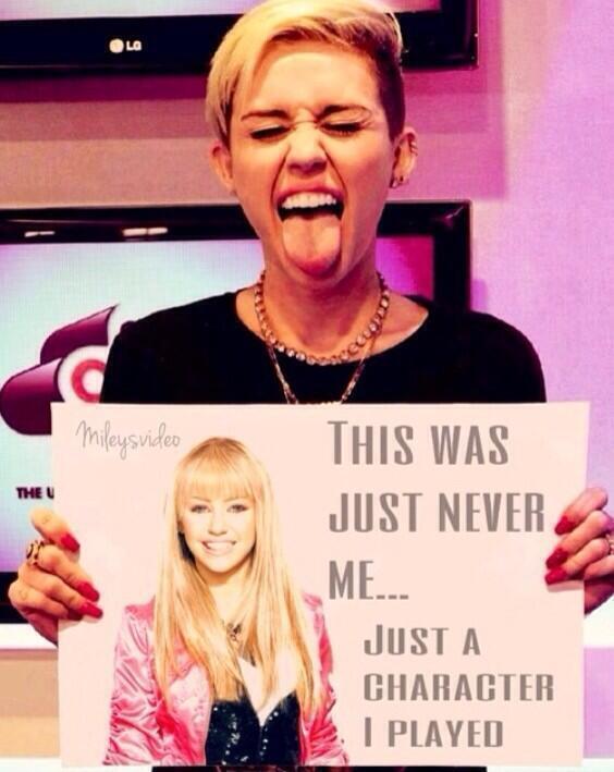 cristia62790319's tweet photo. "Esta nunca fui yo, solo un personaje que interpreté" #BSAForMileyCyrus #BSAForMiley http://t.co/UhqnGPMfo1