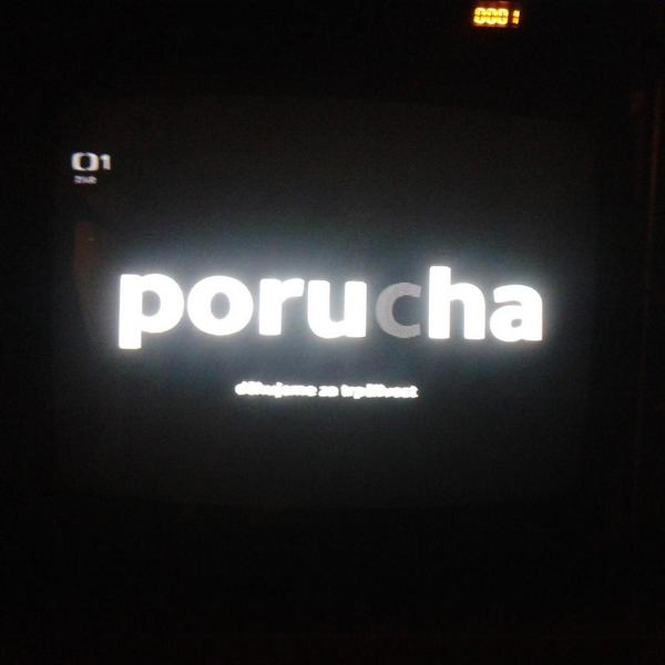 sharpcoxx's tweet image. a hned po "poruše" vysílání #ct se na scene objeví prezident #Zeman a ve své první větě zmíní Čínu #China