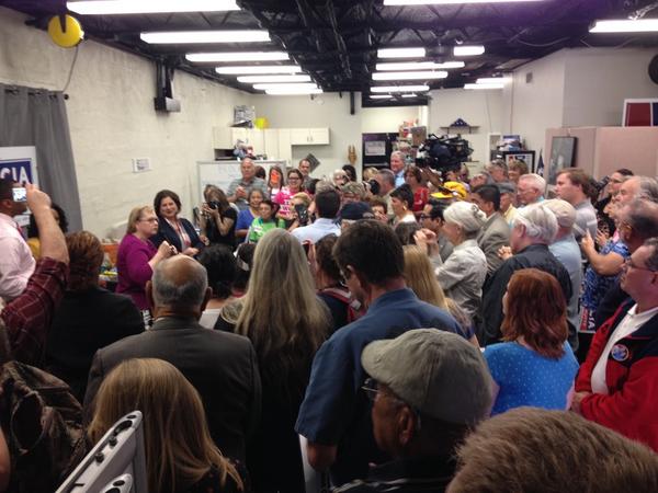 libbytexas's tweet photo. What a great crowd!! Tarrant County is hyped up! #VivaLeticia #comeandtakeitsd10 http://t.co/I6fJ2jPcp4
