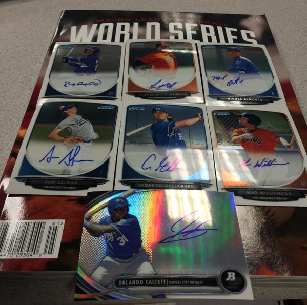 BowmanCards's tweet photo. Who's psyched for Game 6 of the World Series tonight? RT 4 a chance 2 win one of these #Royals/#Giants Bowman autos! http://t.co/EawU7MVtCA